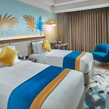 Kingsford Hotel Manila Paranaque City ภายนอก รูปภาพ
