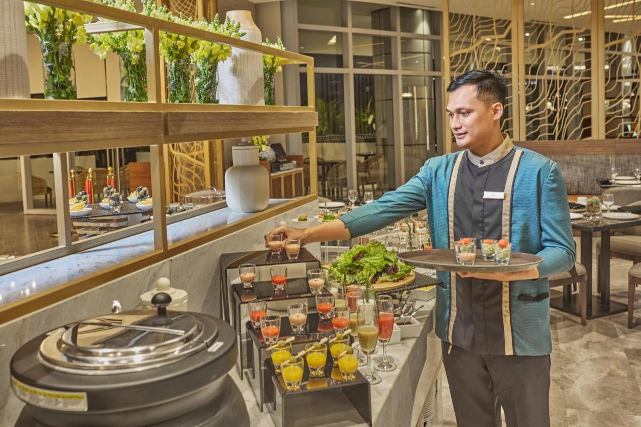 Kingsford Hotel Manila Paranaque City ภายนอก รูปภาพ