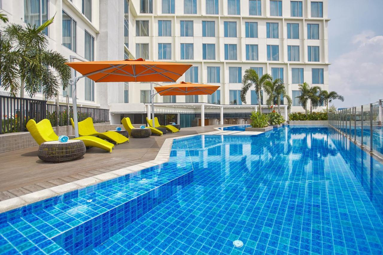 Kingsford Hotel Manila Paranaque City ภายนอก รูปภาพ