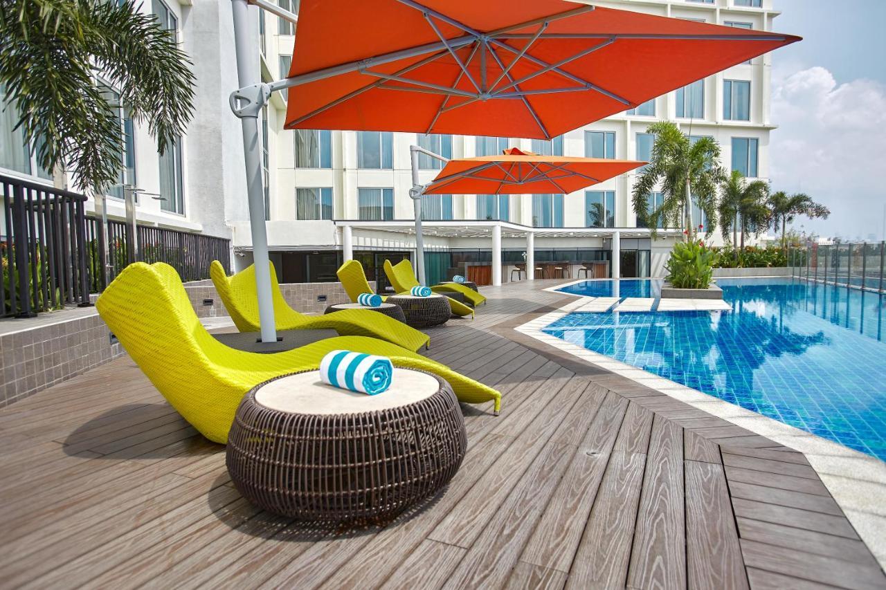 Kingsford Hotel Manila Paranaque City ภายนอก รูปภาพ